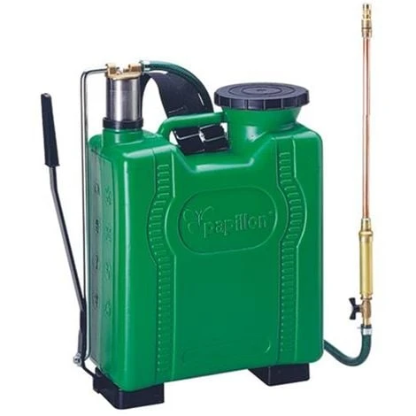 Pompa Irroratrice A Zaino "Grecale" 16Lt Papillon Pist.Inox 1 Pompa Irroratrice A Zaino "Grecale" 16Lt Papillon Pist.Inox