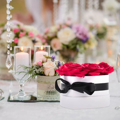Relaxdays Bouquet Rose Eterne, Box A Cuore, Mazzo 6 Fiori Finti, Idea Regalo Romantica, Scatola Flowerbox, Bianco Rosso 3 Relaxdays Bouquet Rose Eterne, Box A Cuore, Mazzo 6 Fiori Finti, Idea Regalo Romantica, Scatola Flowerbox, Bianco Rosso - immagine 3